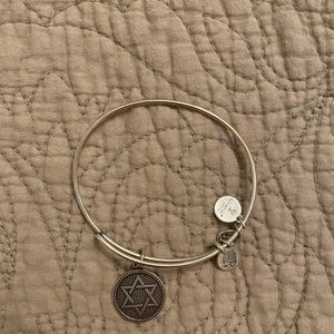 Alex & Ani, STAR of DAVID bangle